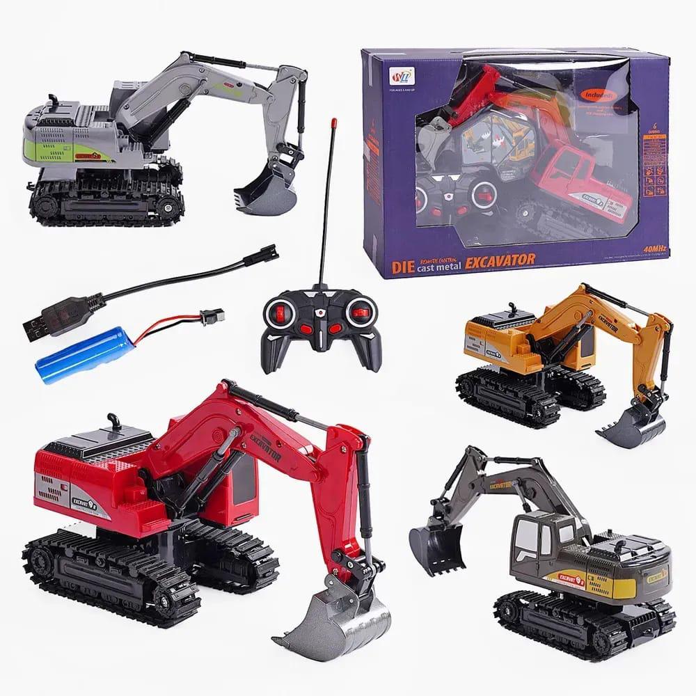 Die-Cast Metal 6-Channel RC Excavator (1:24 Scale Komatsu PC200-8) (6+ Years)